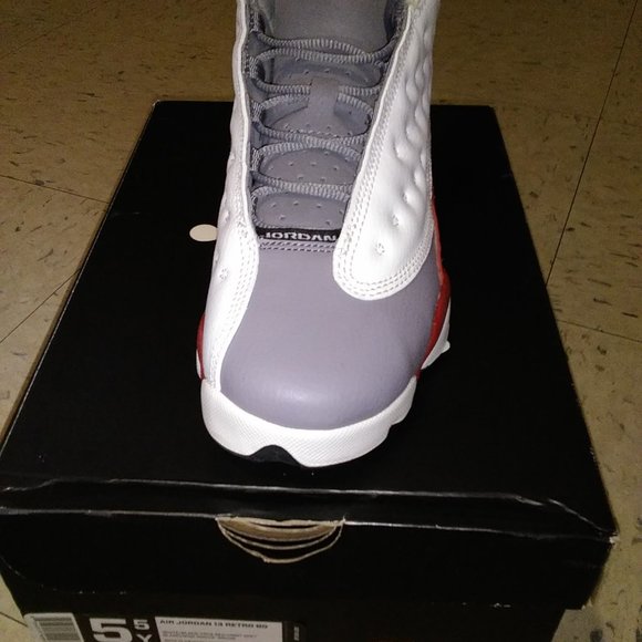 Air Jordan 13 - Picture 2 of 3